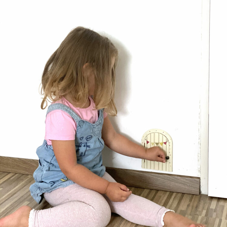 Kinderzimmer Maustüre