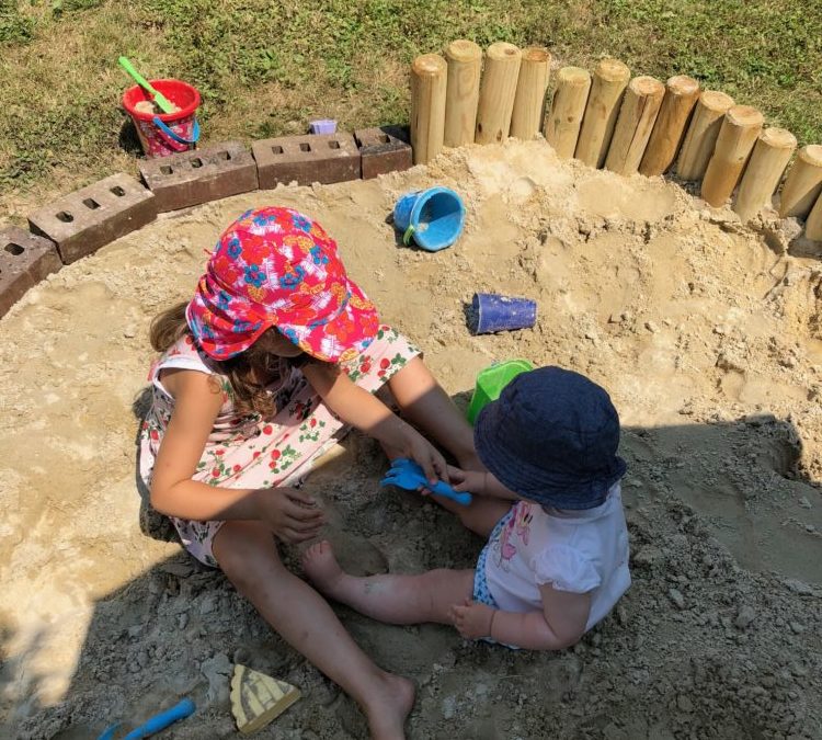 DIY – Sandkiste – Ein Fleckchen Wiese wird zum Spielparadies